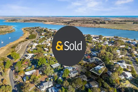 Property photo of 18 Lakeside Avenue Clayton Bay SA 5256