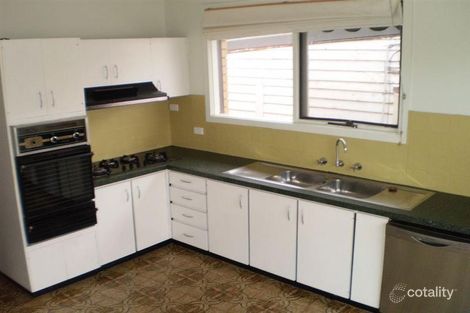 Property photo of 6 Bourke Street Seddon VIC 3011