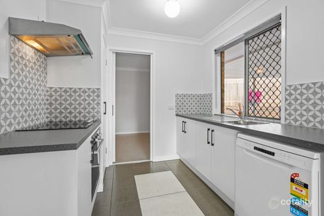 Property photo of 3 Yellowpatch Avenue Clinton QLD 4680