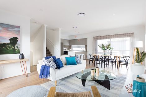 2/21 Kersley Rd, Kenmore, QLD 4069