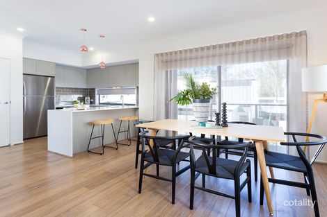 Property photo of 2/21 Kersley Road Kenmore QLD 4069