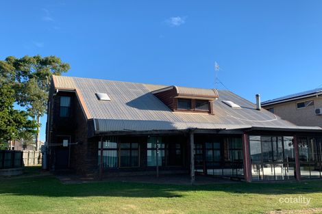 Property photo of 76 Kingfisher Parade Toogoom QLD 4655