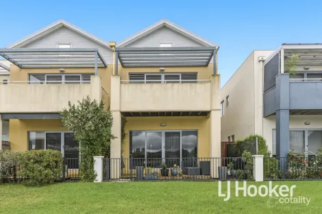 5/2 The Entrance, Pakenham, VIC 3810
