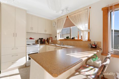 Property photo of 7 Tasman Place Devonport TAS 7310