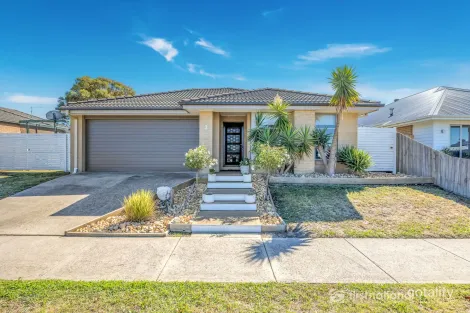 Property photo of 3 Rieniets Way Yinnar VIC 3869