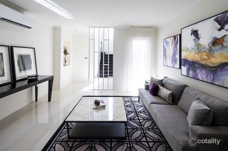 Property photo of 42/1 Ancora Crescent Hope Island QLD 4212