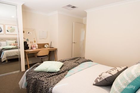 Property photo of 40 Silverthrone Road Haynes WA 6112
