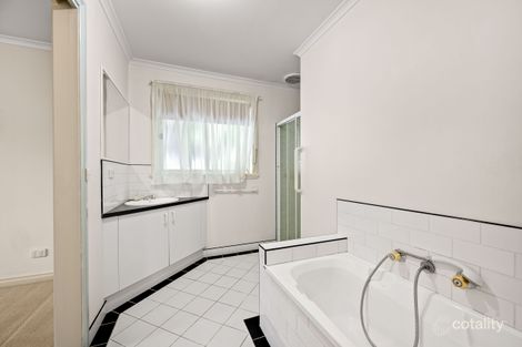 Property photo of 3/13 Kingsbury Court West Wodonga VIC 3690