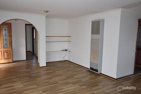 Property photo of 43 Dinwoodie Drive Newborough VIC 3825