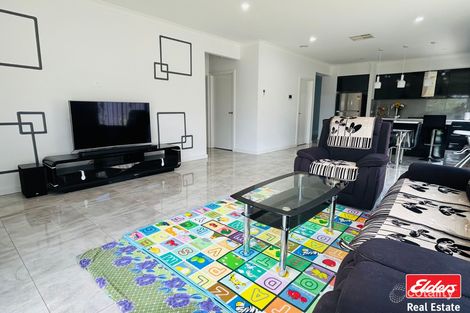 Property photo of 62 Treeve Parkway Werribee VIC 3030