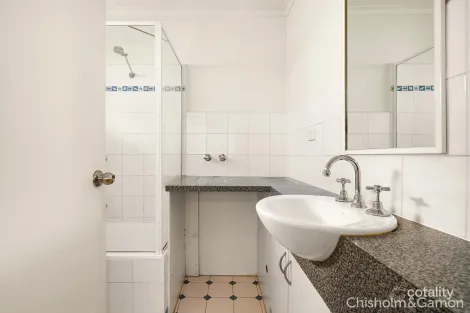 Property photo of 10/39 Byron Street Elwood VIC 3184