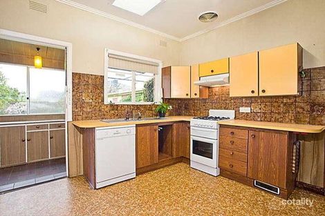 Property photo of 13 Wards Grove Bentleigh East VIC 3165