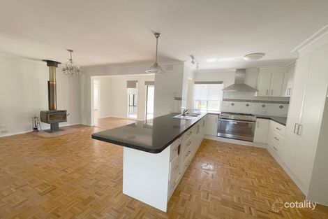 Property photo of 13 Bizley Street Mount Waverley VIC 3149