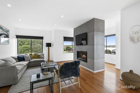 Property photo of 1 Manna Gum Drive Torquay VIC 3228
