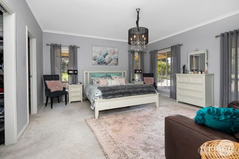 Property photo of 87 Taemore Close Haddon VIC 3351