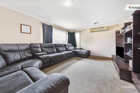 Property photo of 13 Connel Drive Melton South VIC 3338