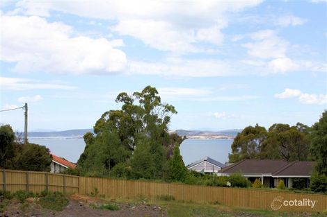 31a Burwood Dr, Blackmans Bay, TAS 7052
