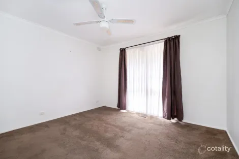 Property photo of 19 Meadowlark Lane Mooroolbark VIC 3138