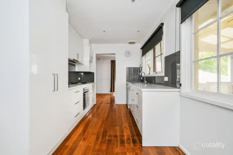 Property photo of 19 Meadowlark Lane Mooroolbark VIC 3138