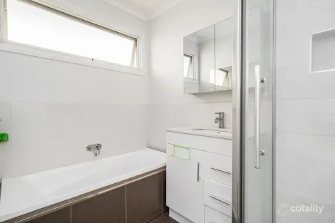 Property photo of 19 Meadowlark Lane Mooroolbark VIC 3138