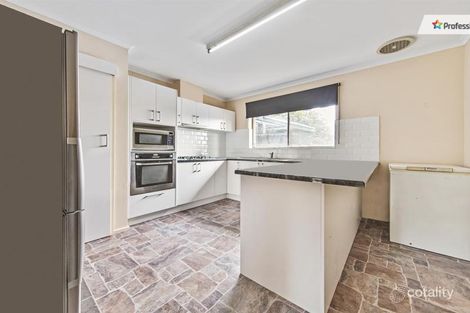 Property photo of 13 Connel Drive Melton South VIC 3338