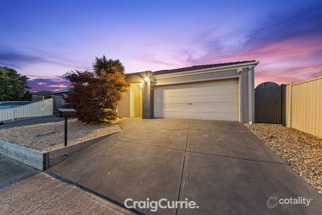 Property photo of 8 Delphinium Road Pakenham VIC 3810