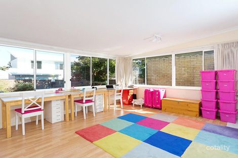 Property photo of 139 Ardross Street Ardross WA 6153