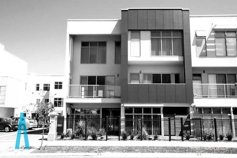 2/1 Saint Kitts Pl, Mawson Lakes, SA 5095