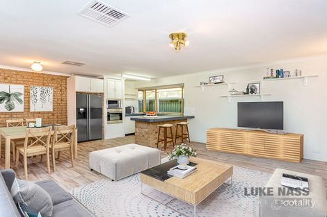 6 Lemon Gr, Seville Grove, WA 6112