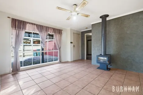 Property photo of 2 Beverstone Place Werribee VIC 3030