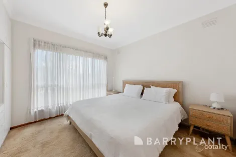 Property photo of 32 Buchanan Street St Albans VIC 3021