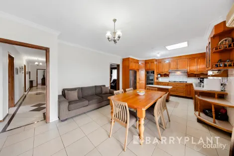 Property photo of 32 Buchanan Street St Albans VIC 3021