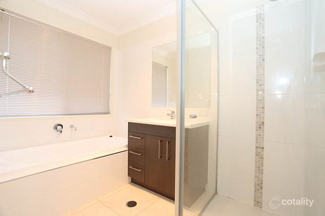 Property photo of 48 McLachlan Circuit Willow Vale QLD 4209