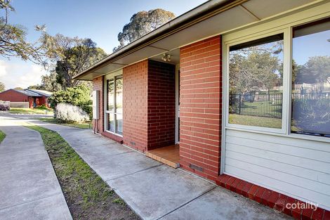 Property photo of 12 Arnhem Crescent Hackham West SA 5163