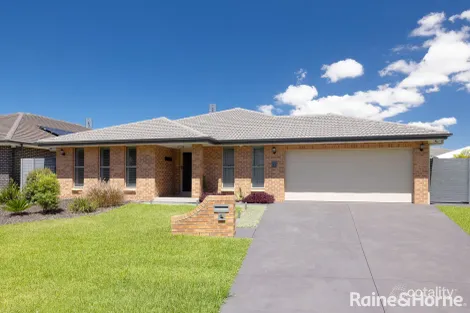 11 Ashbrook St, Woongarrah, NSW 2259