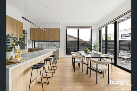 Property photo of 2 Benton Court Doncaster VIC 3108