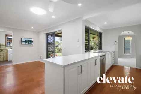 Property photo of 6 Lydford Court Carindale QLD 4152