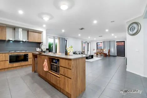 Property photo of 37 Arena Circuit Strathtulloh VIC 3338