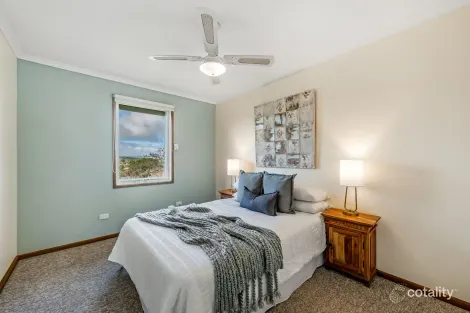 Property photo of 1 Oldenburg Court Noarlunga Downs SA 5168