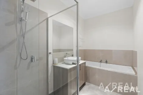 Property photo of 11 Savoy Road Wollert VIC 3750