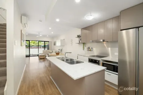 Property photo of 25/4 Lewis Place Manly West QLD 4179