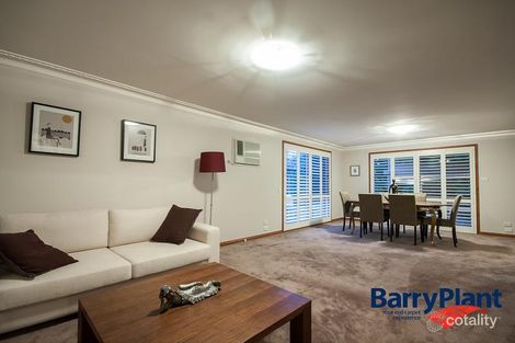 Property photo of 18 Quarry Hills Drive Berwick VIC 3806