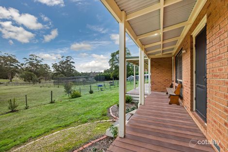 Property photo of 6 Greenwood Grove Woodend VIC 3442