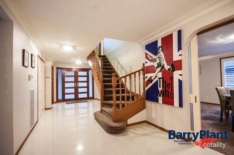 Property photo of 18 Quarry Hills Drive Berwick VIC 3806