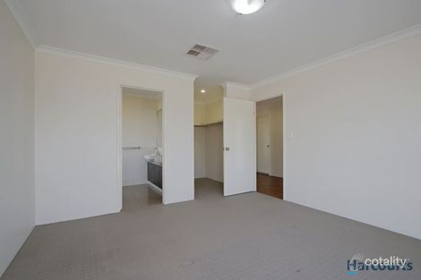 Property photo of 27 Rossiter Avenue Piara Waters WA 6112