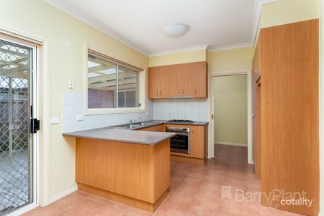 2/44 Rayner St, Altona, VIC 3018