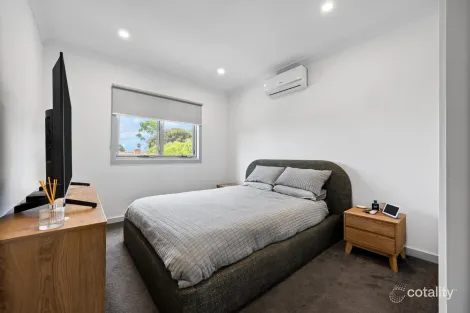 Property photo of 2D Taylor Avenue Reservoir VIC 3073