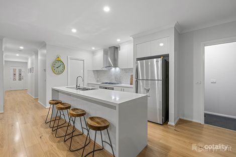 Property photo of 32 Bronte Boulevard Officer VIC 3809