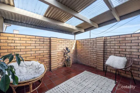 Property photo of 1/20 Kurrajong Street Mount Gambier SA 5290