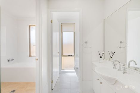 Property photo of 13 Lupton Place Horningsea Park NSW 2171